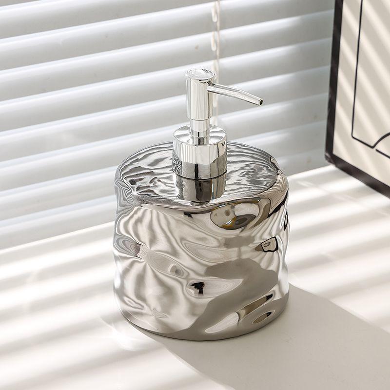 

600ml Ceramic Bow Bunny Lotion Bottle Delicate Electroplated Silver Home Makeup Remover Shampoo Storage Bottle Bathroom Ornament