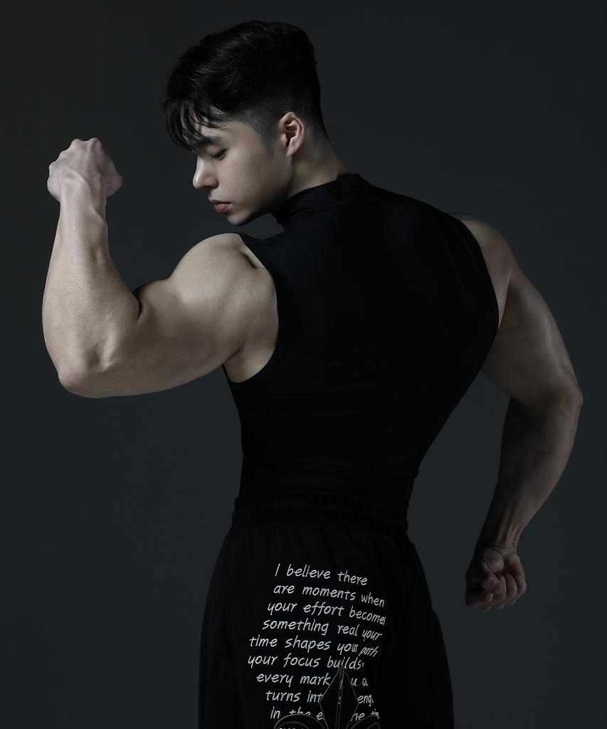 CARMID Compression Mock Neck Sleeveless [Black]