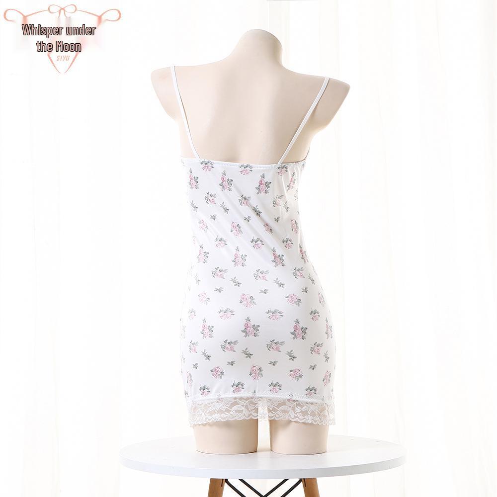 Elegant Floral Lace Lingerie: Low-Cut Sling Nightwear with Sexy Hip-Hugging Design.