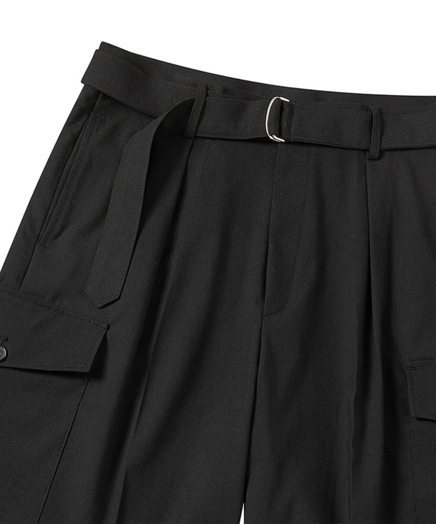 BEYOND CLOSET [Collection Line] Belted Detail Washed Wool Cargo Half Pants Black
