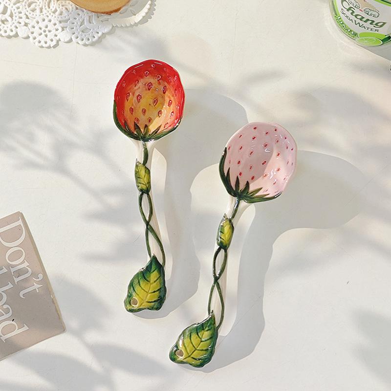 1 Piece Ceramic Soup Spoons Cute Strawberry Spoons Long Handle Porcelain Tablespoons Dinnerware for Ice-cream Desserts Cereal Soup Yogurt