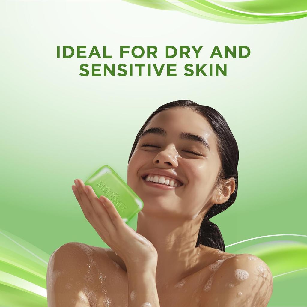 Medimix Transparent Ayurvedic Bathing Bar Soap 125g | Herbal Moisturizing Glycerine Soap With Lakshadi Oil For Dry & Sensitive Skin