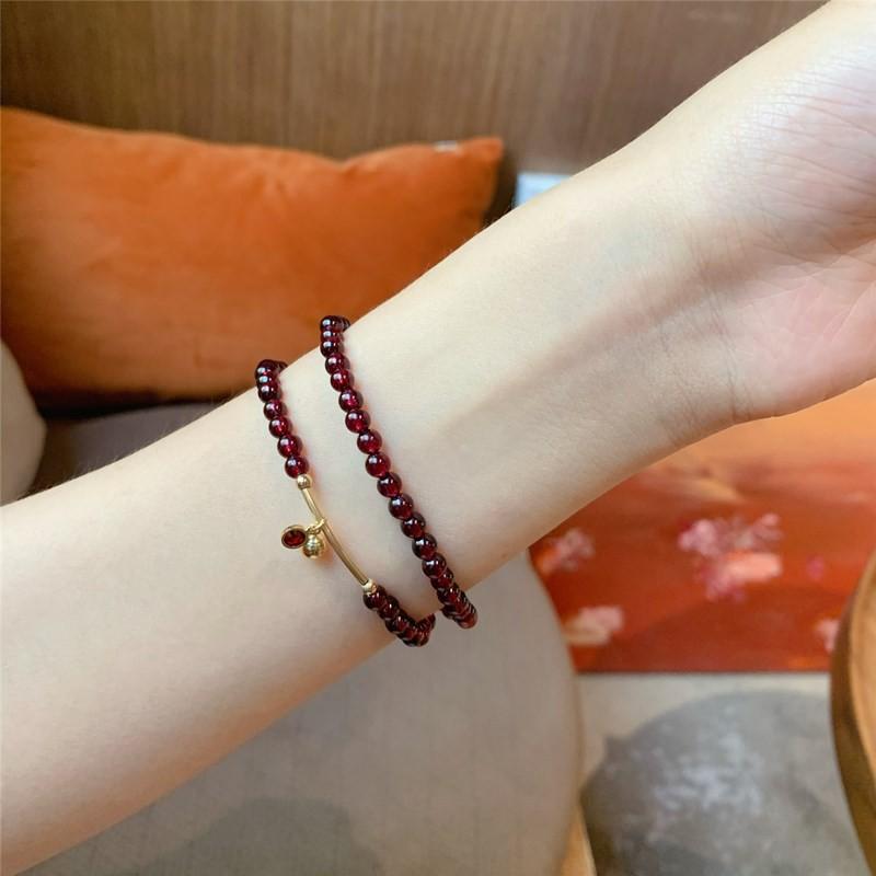 Bracciale con Perle di Cristallo di Granato Rosso Naturale da Donna Perline Rotonde da 4,5 mm Design Multi-Strato Impilabile Gioielli Minimalisti Fatti a Mano