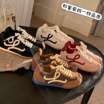 Tênis de treino alemães retrô de sola plana para outono 2025 feminino novo de bico grande feio fofo assimétrico de amarrar esportivo e casual sapatos Forrest Gump