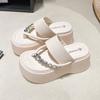Fairy wind beach slippers female outer wear 2025 summer new thick-soled flip-flops small height-increasing fashion sandals