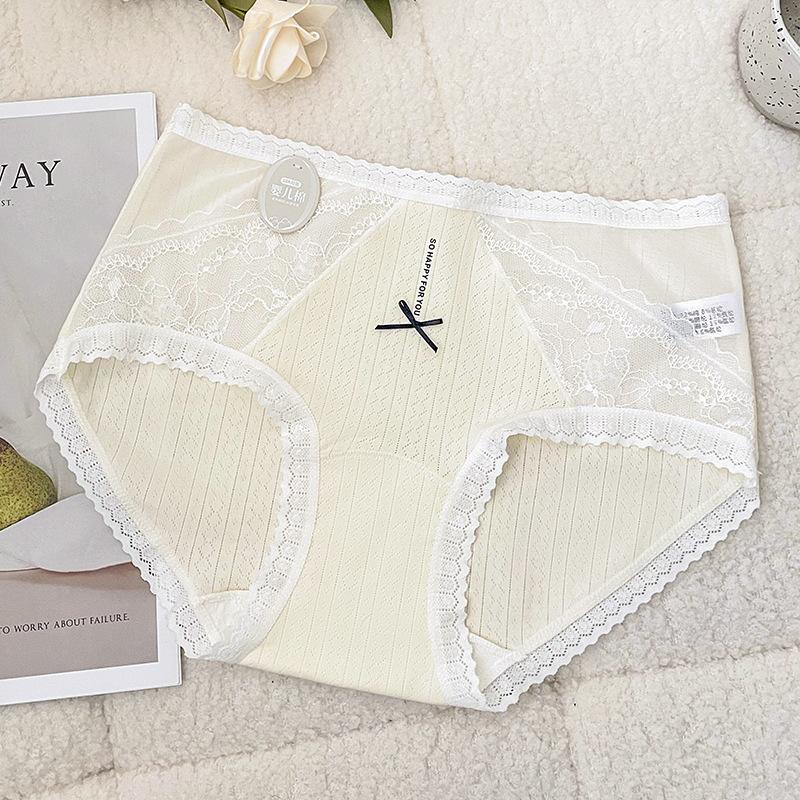 Girls Spring and Summer Simple Cotton Skin-friendly Breathable Waist Triangle Briefs