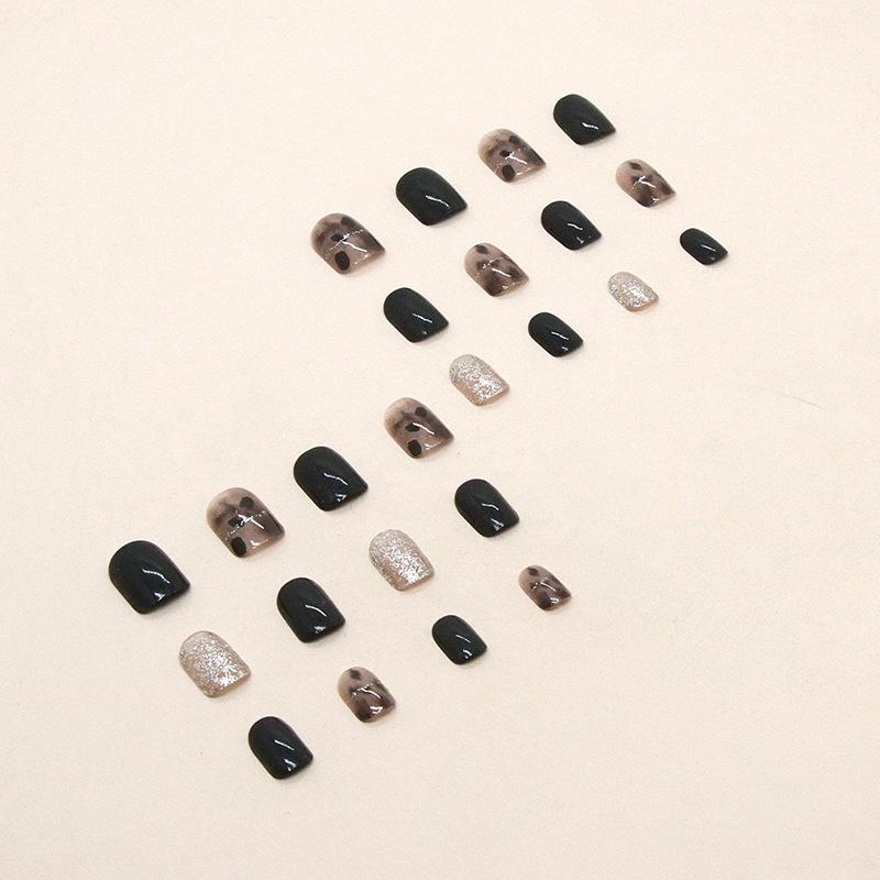 Smudge black, sweet and cool Spice girl manicure, silver glitter, cool and sa, classical high-end ins wind wearing nail piece