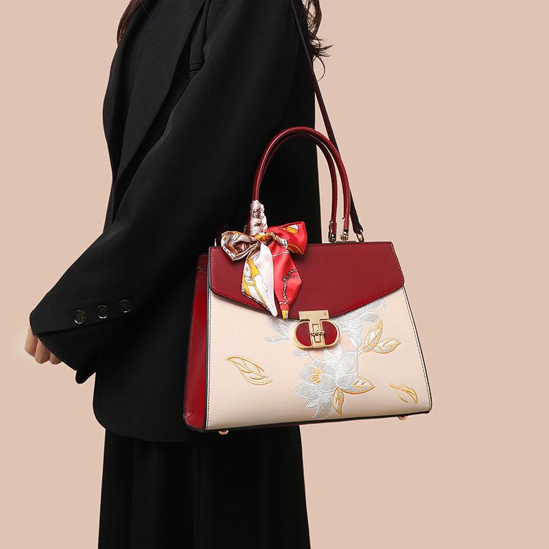 New Genuine Leather Women's Bag Chinese Style Embroidery Middle-aged Married Bride Mother-in-law Bag