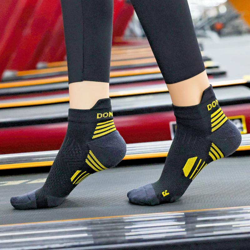 Men Running Ankle Socks Towel Bottom Athletic Breathable Moisture-wicking Outdoor Cycling Basketball Marathon Sports Socks Women