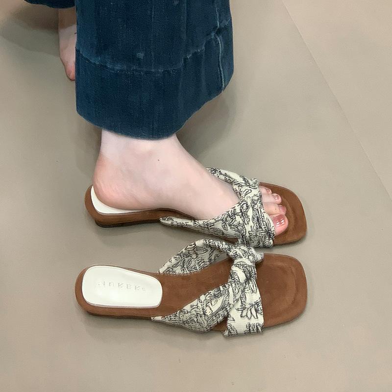 MUKEKe French fairy wind cool slippers female 2025 summer new cross matching skirt summer outer wear one-word