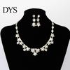 Set di orecchini di collana con corona di fiori carini con strass brillanti da sposa di lusso