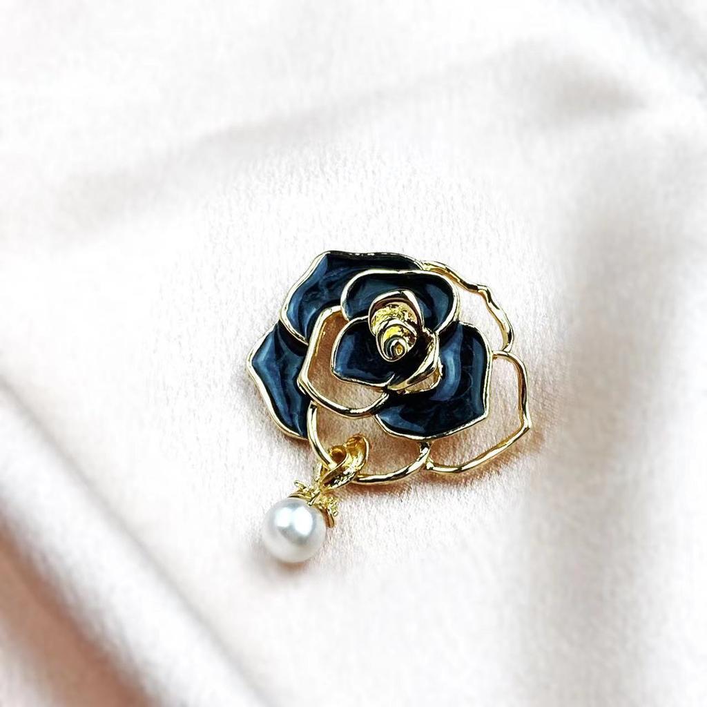 High-end Temperament Pearl Camellia Flower Pin Brooches for Women Clothes Shawl Corsage Accessory Exquisite Jewelry Mother Gift