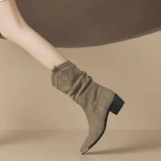 Long Boots Women's New Frosted Retro High Boots for Fall/Winter  with Pointed Toes and Chunky Heels