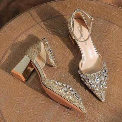 Sapatos de Casamento de Salto Grosso com Lantejoulas, Strass e Fivela