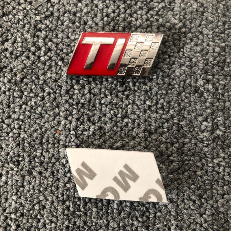 Metal Ti Logo Car Sticker Badge Body Decoration Emblem Auto Exterior For Alfa Romeo 159 147 156 giulietta 147 159 mito Stelvio zl2