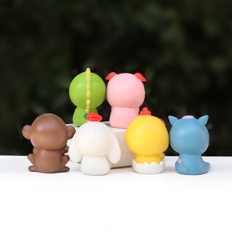 Q Version Cartoon Zodiac Shin-chan Animal Series: Creative Desktop and Car Ornaments