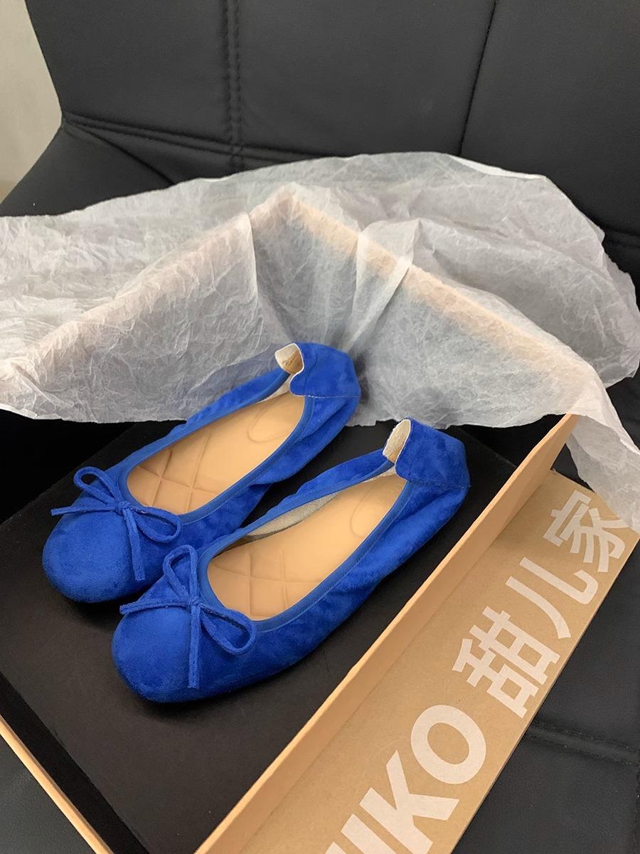 

Fairy wind gentle single shoes flat-soled women s shoes 2025 spring new popular soft leather shallow mouth versatile soft-soled ladyshoes 40 темно-синього кольору