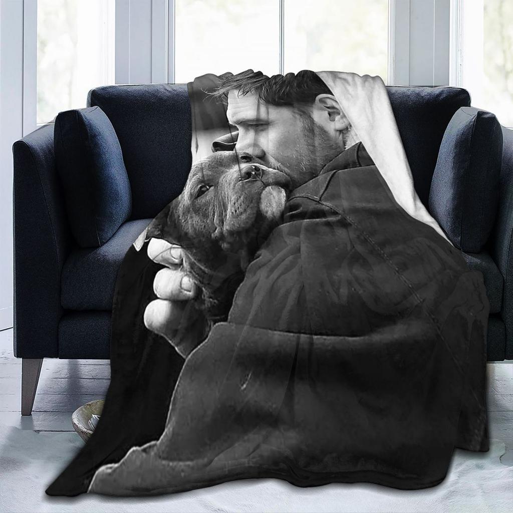 Tom Hardy With Dogs Blanket Flannel Sofa Throw Blanket Lightweight for Home Bedroom Office Throws Bedspread Quilt