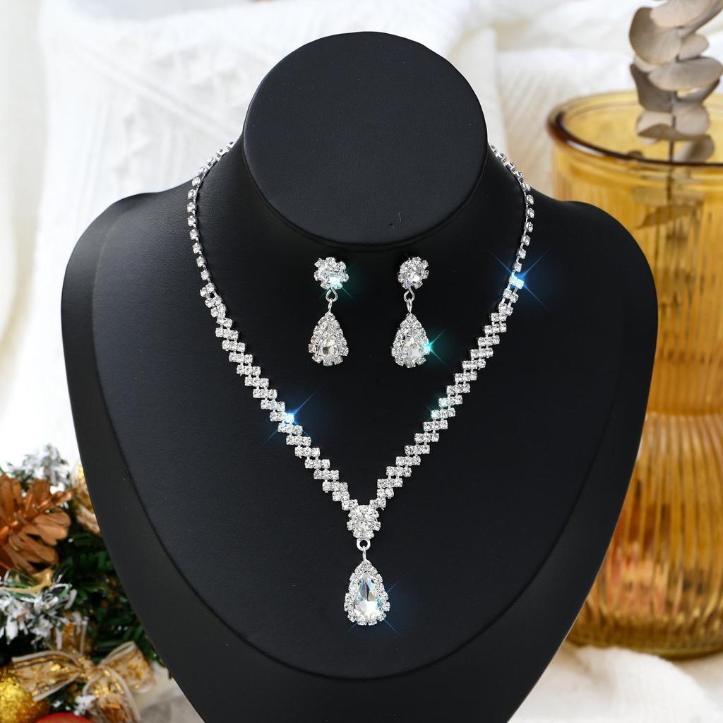 Sparkling Diamond Bridal Necklace & Earrings Set for Wedding and Evening Dress