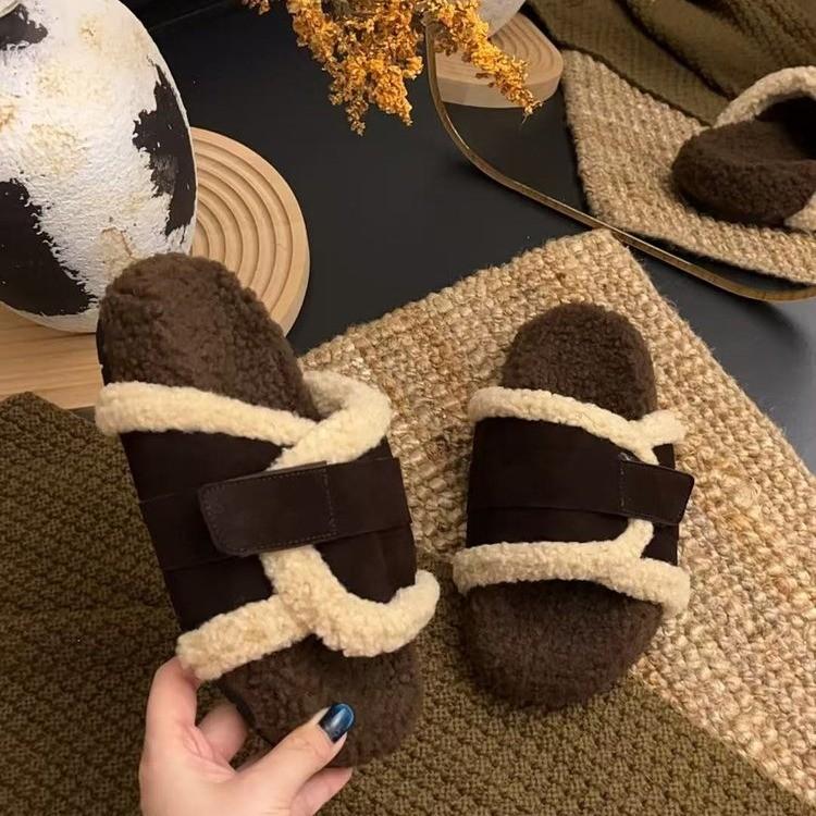 Fashion Fashion Slippers Women Thick Bottom Belted Slip-On Shoes High-End Feeling New 2025 Style Rubber Surface Fashionable