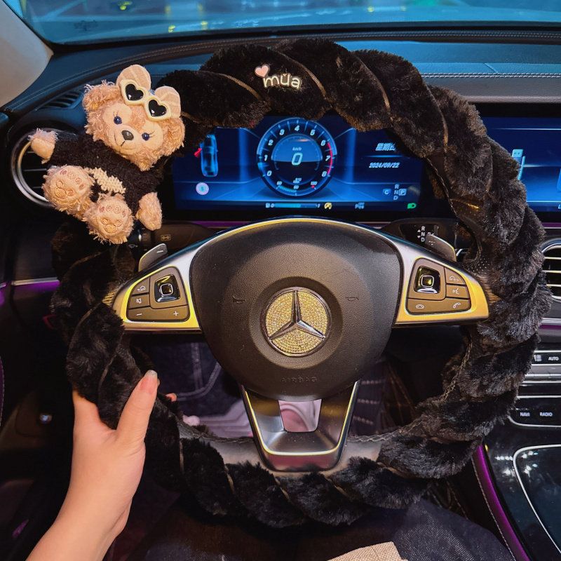 

2024 New High-End Plush Soft and Warm Car Steering Wheel Cover, Cute Goddess Interior Decoration Handle Cover Long-Haired Puff Black-Black Sydney Bear