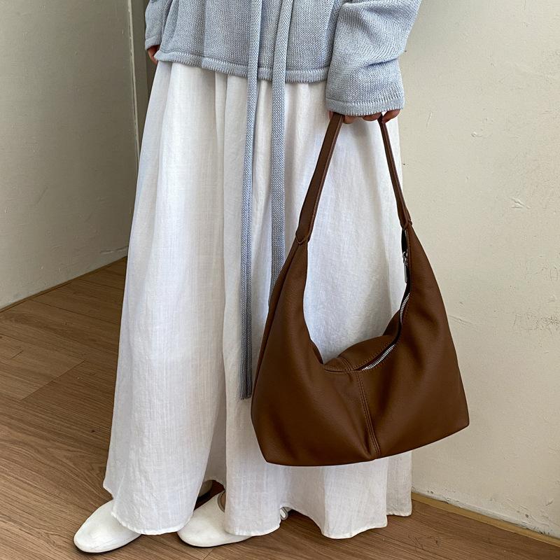 High Quality Soft PU Half Moon Shoulder Crossbody Bag Women Large Capacity Lazy Style Fashion Simple Commute Tote Handbag