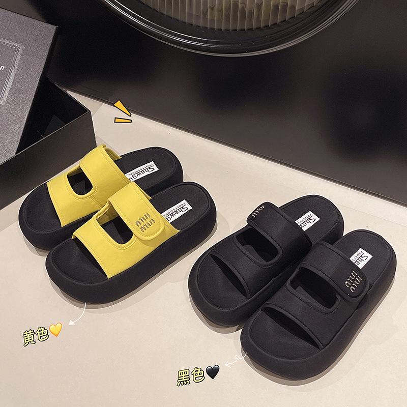 Thick-soled Velcro one-word slippers for women 2025 summer new versatile and lightweight outer wear fashionable casual cool slippers for women
