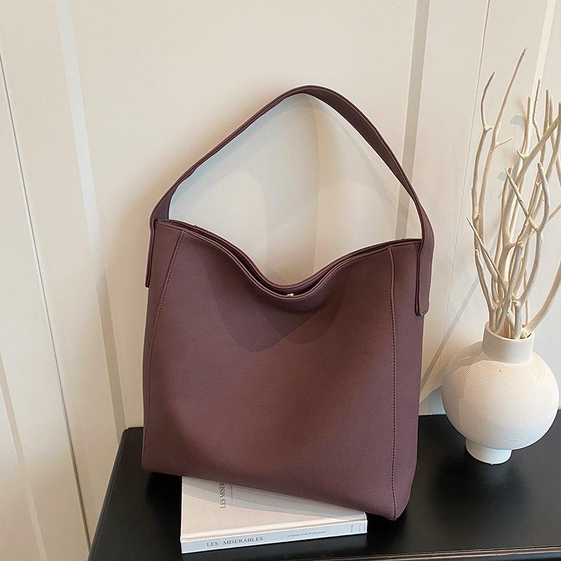 

Вместительная сумка для поездок на работу, сумка-тоут через плечо, новая простая женская сумка, сумка-ведро для офисных работников и студентов. бордовый