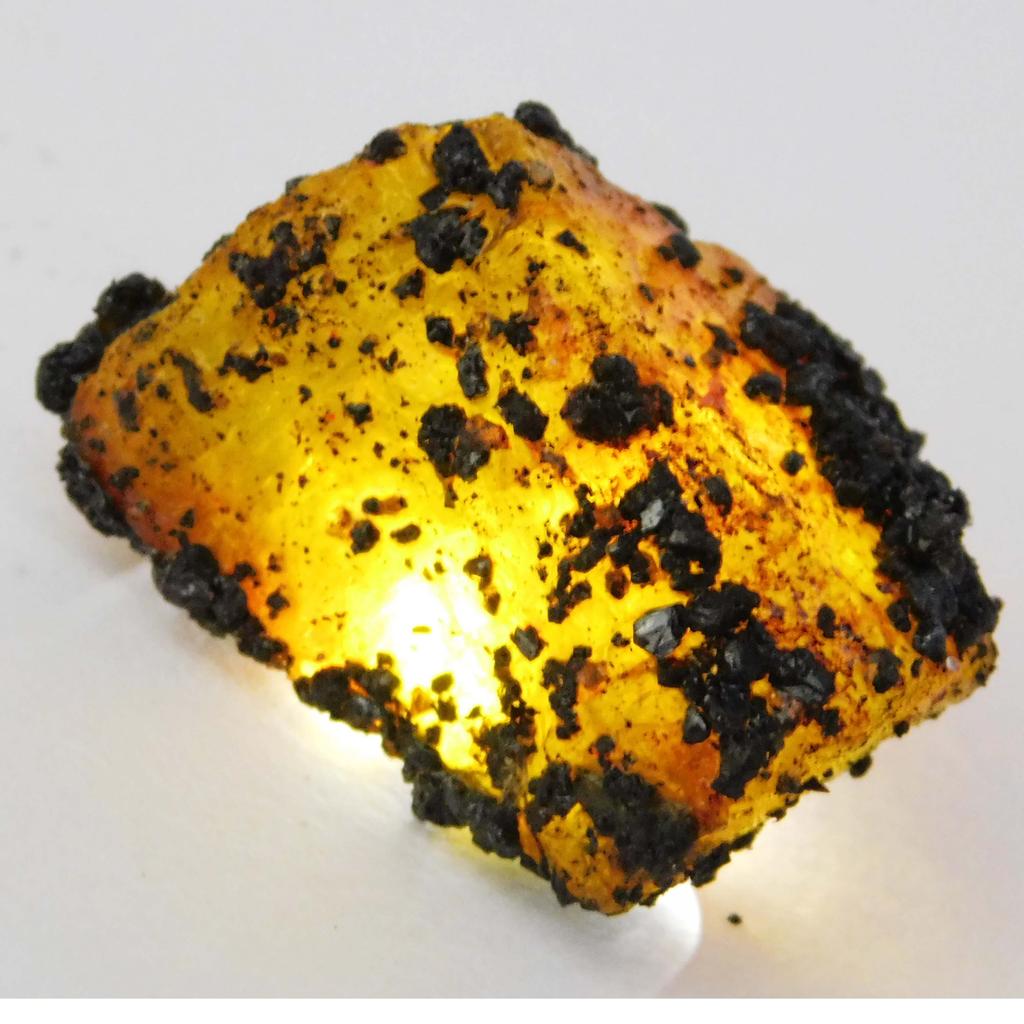 129.6 Ct Natural Yellow Sapphire Rough Earth Mined   Rare Loose Gemstone