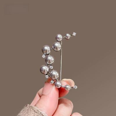 Elegante Halbmond-Perlen-Strass-Brosche - Hochwertige Retro-Brosche für Mäntel und Anzüge