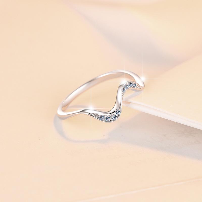 S925 Sterling Silver Moissanite Wave Ring for Women - Simple European & American Design