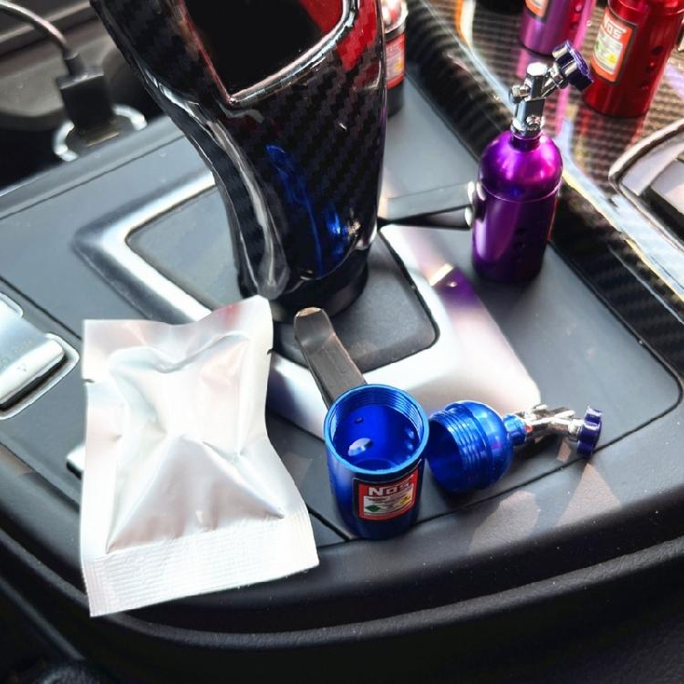 Unique Nitrogen Tank Shape Air FreshenerCar Vent Clip Accessory Car Inspired Air Vent Perfume Dispenser for Automotives