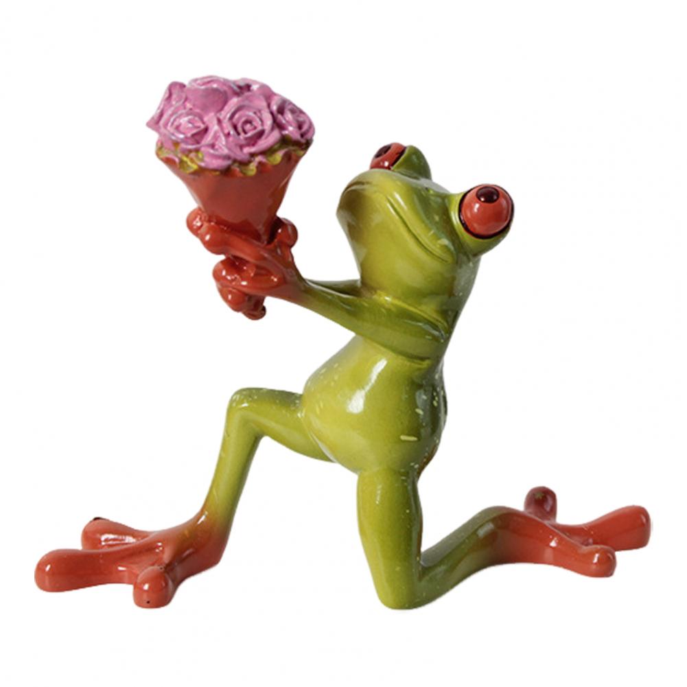Garden Frog Statue Outdoor Frog Ornament Whimsical Frog Statue Waiter Flower Bouquet Sculpture for Home Office Decoration