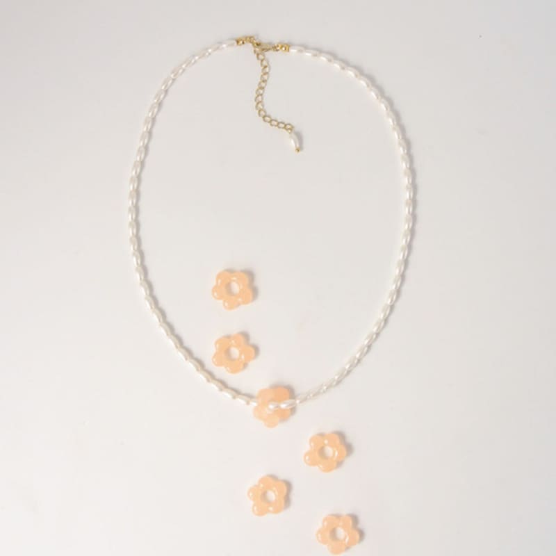 objet213 Peach Spring Necklace