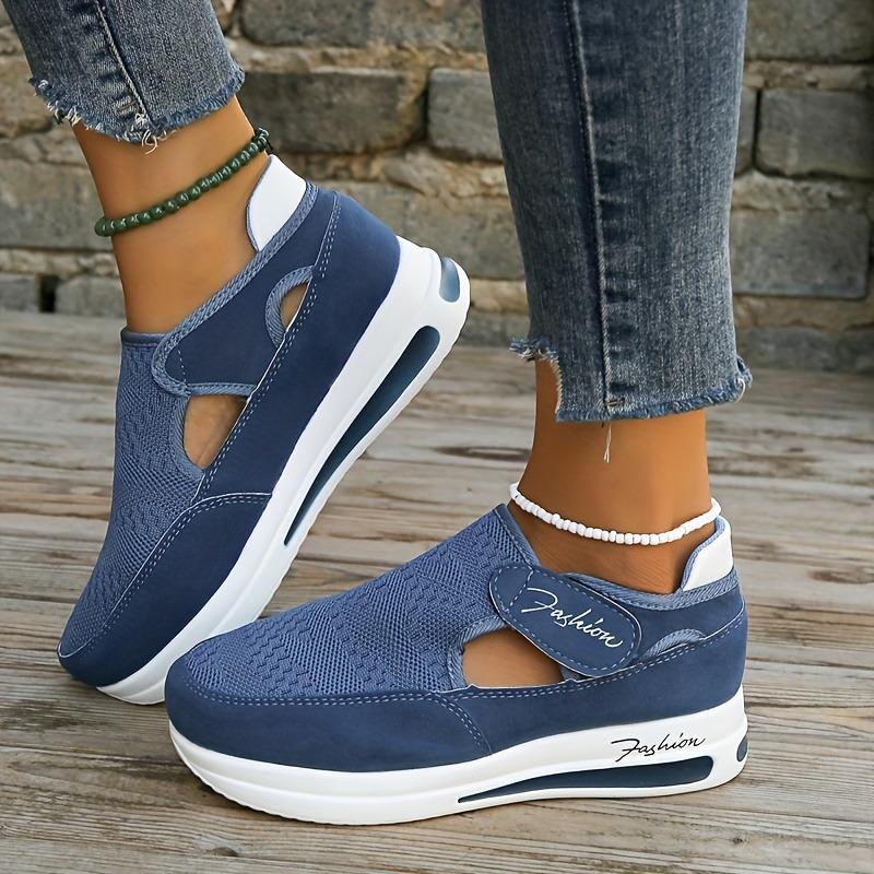 New large-sized casual single shoes for women in spring and summer, featuring flat woven breathable Velcro casual mesh