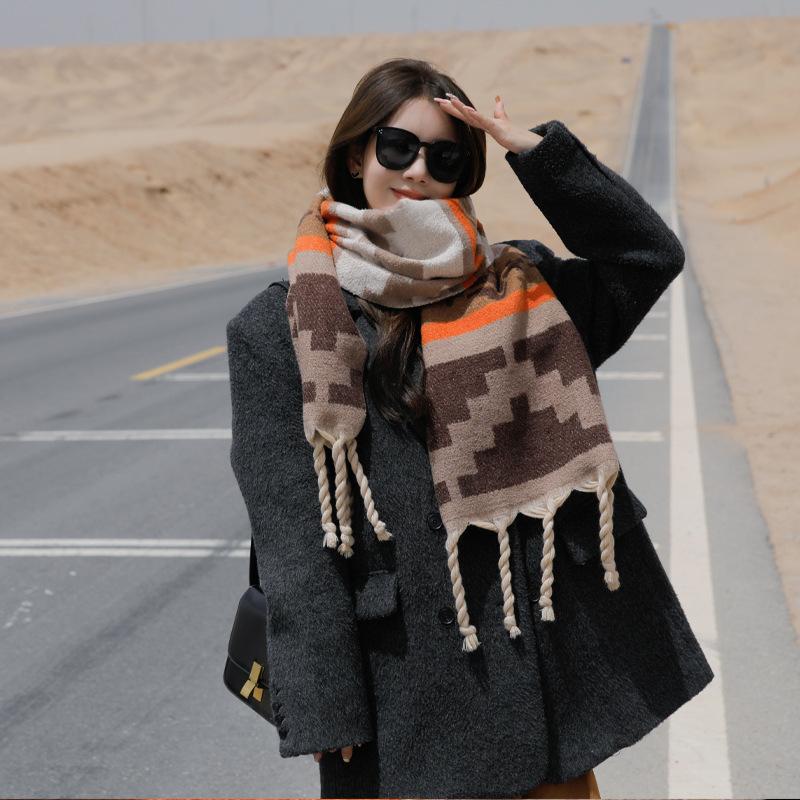 Simple Plaid Imitation Cashmere Scarf for Women Autumn and Winter New Pyramid Versatile Scarf Tassel Warm and Cold Proof Shawl