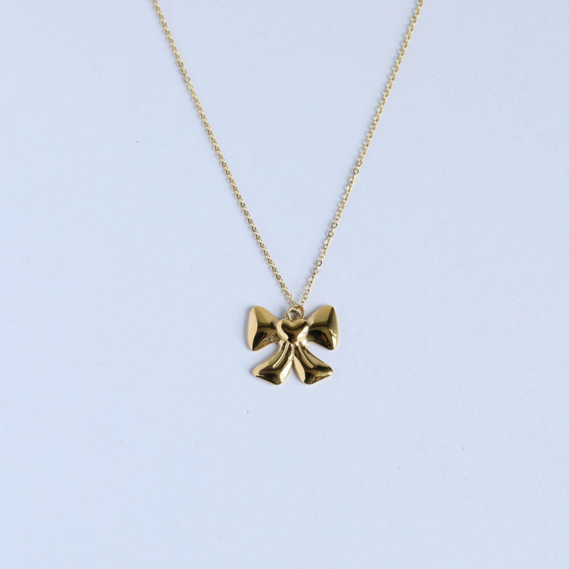 Elegant Oversized Bow Pearl Choker Necklace for Women - Titanium Steel