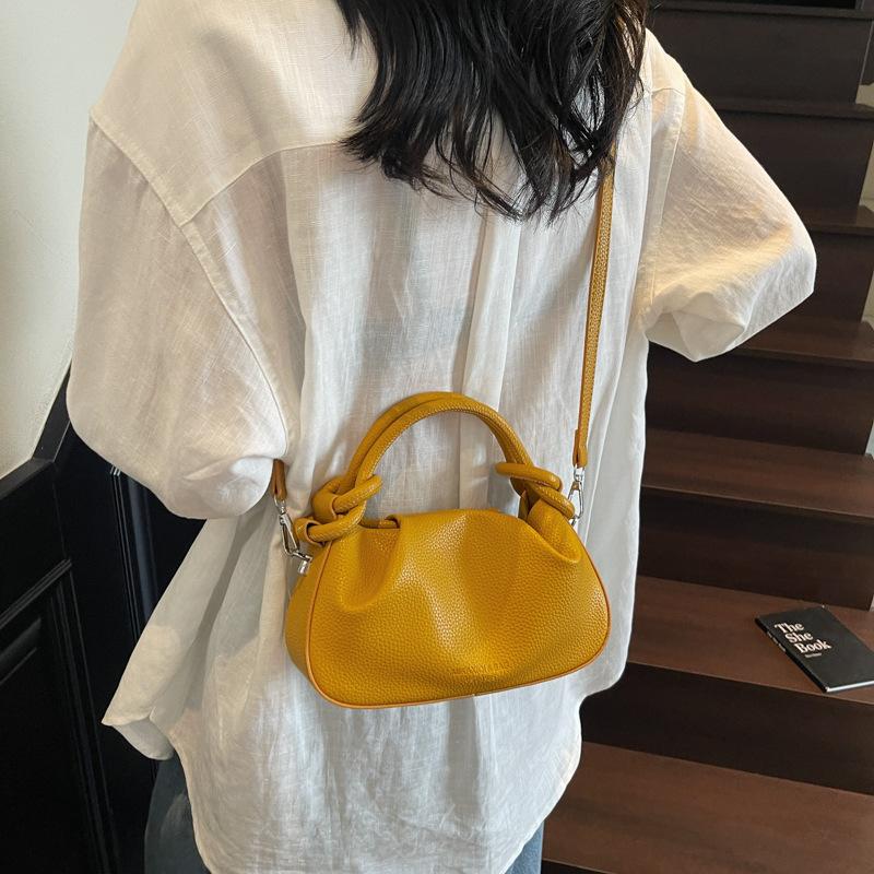 High-end niche bag women's summer new fashion messenger bag casual portable pleated bag