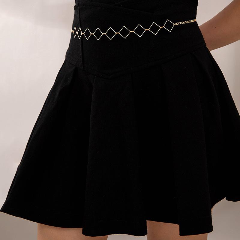 Accessories Punk Hip Hop Single Layer Metal Ring Body Chain Vintage Temperament Geometric Circle Waist Chain Women