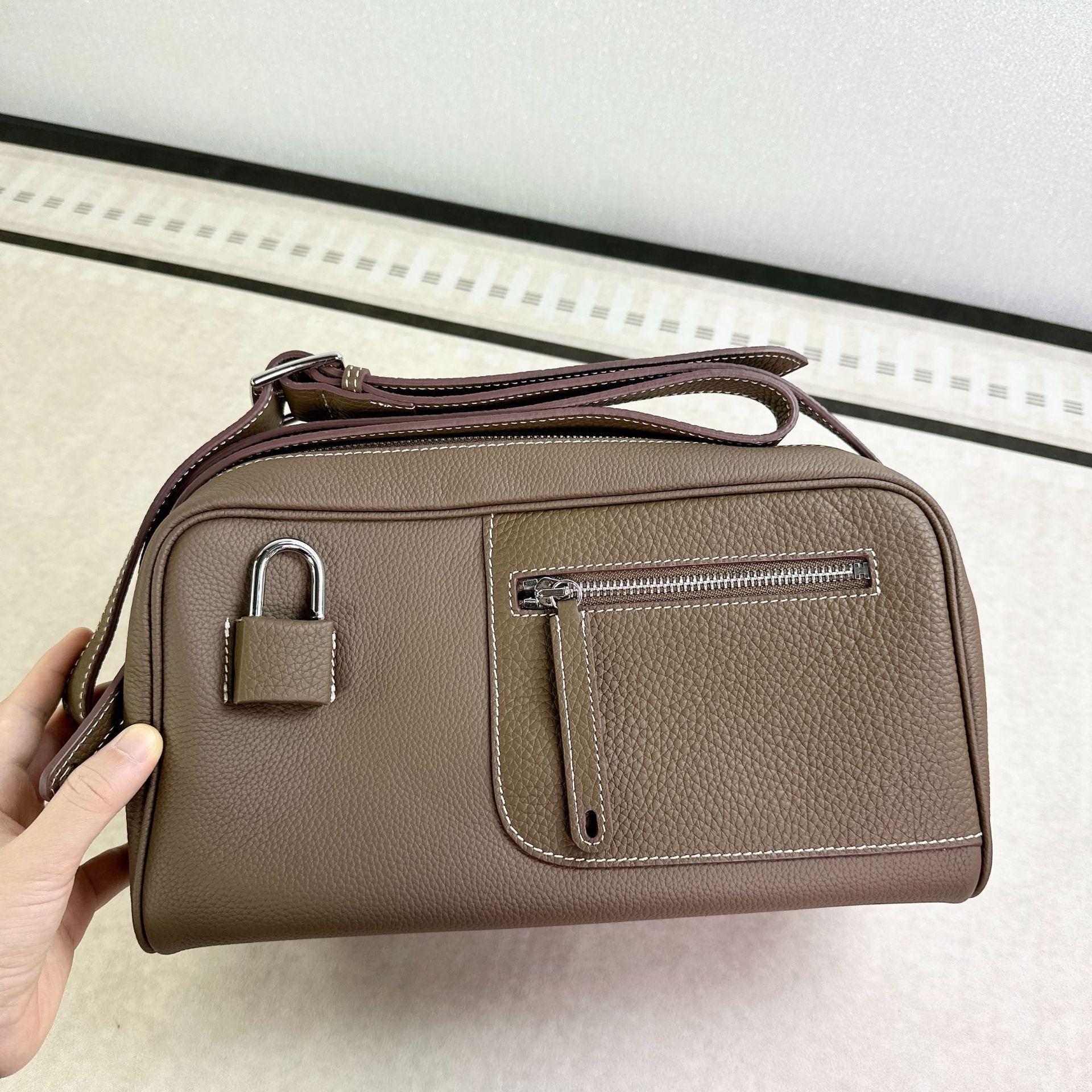 

Новая сумка-подушка Boston из коровьей кожи для мужчин и женщин, большая вместимость, модная сумка через плечо для поездок на работу 29x9x18cm серый