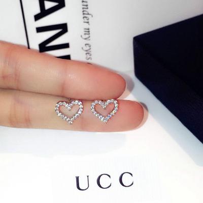 Orecchini coreani S925 in argento con cuore color argento e zirconi brillanti, orecchini a bottone per donna, gioielli di tendenza alla moda