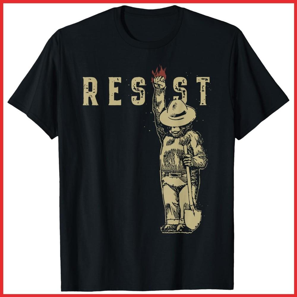 Vintage Smokey The Resist Bear Black Cotton T-Shirt Unisex T-Shirt S