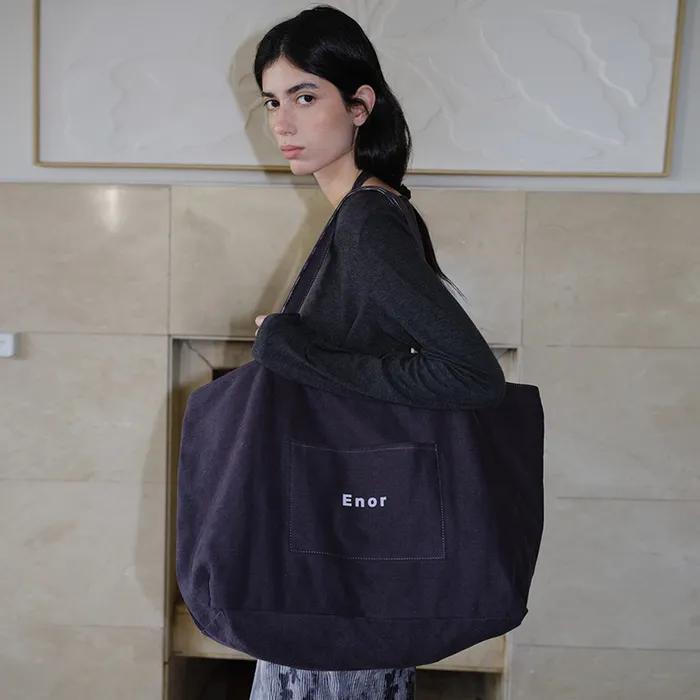 REVERSIBLE CHECK SHOPPER BAG - PURPLE