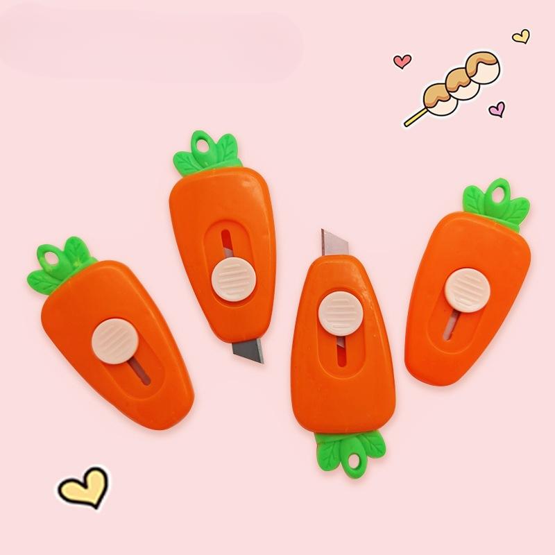 

1PC Mini Cute Portable Carrot Utility Knife Retractable Safety Student Paper Cutting Stationery Knife Open Express Mail Knife