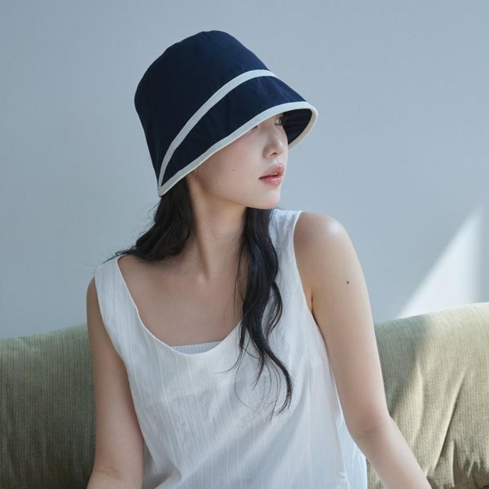 ALLINCOMPLETE Contrast Line Moon Bucket Hat  2 Colors 