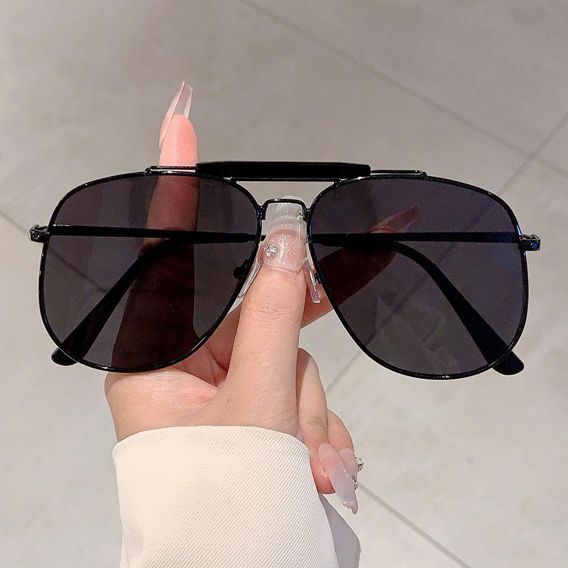 

New Vintage Oversized Sunglasses Fashion Men Women Square Shades Eyewear Trendy Ins Popular Brand Design Uv400 Sun Glasses