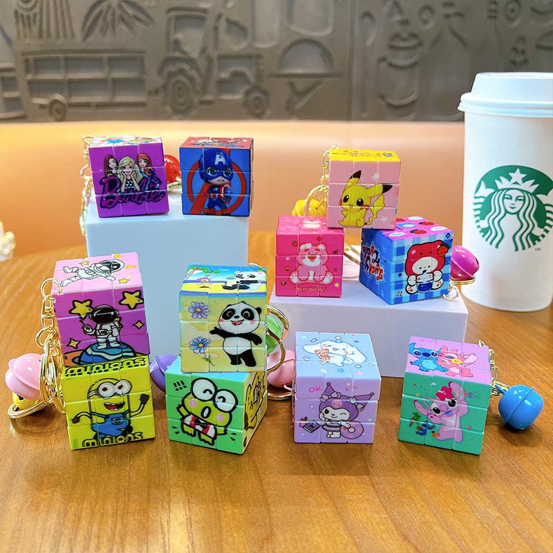 

Creative Lucky Panda Glowing Night Light Keychain: Cute Figurine Bag Pendant and Small Gift. Mixed color hair (price per piece)
