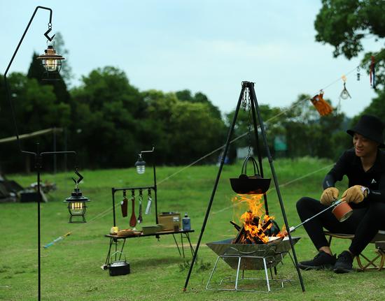 Adjustable Aluminum Camping Tripod Pot Stand