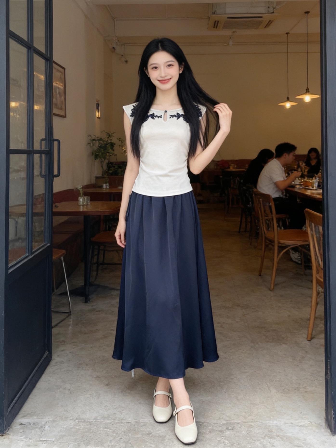 Женский двухпредметный комплект в китайском стиле с вышивкой: Уникальный летний топ и юбка L