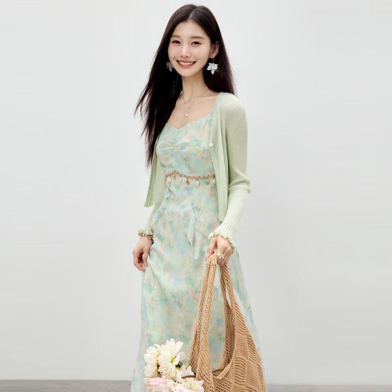 Elegant Floral Knit V-Neck Two-Piece Set